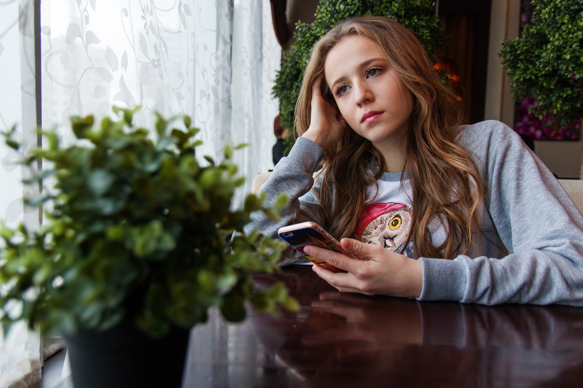 girl 1848477 1920