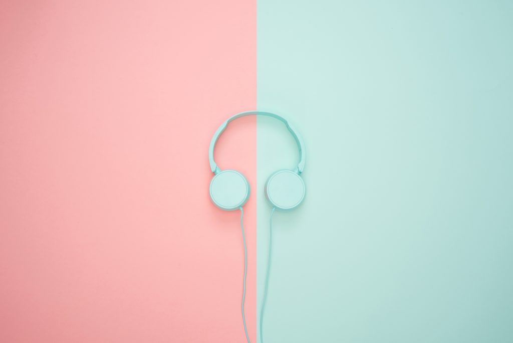 expat nest podcast interviews with vivian