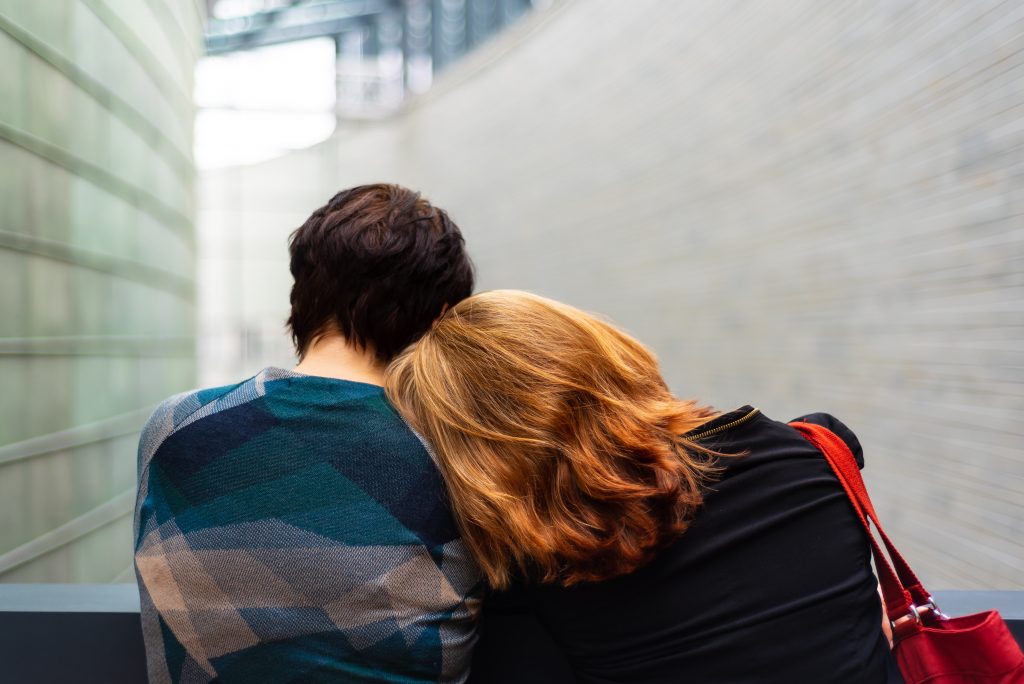 how to support a loved one through loss expat nest kulli kittus KQfxVDHGCUg unsplash